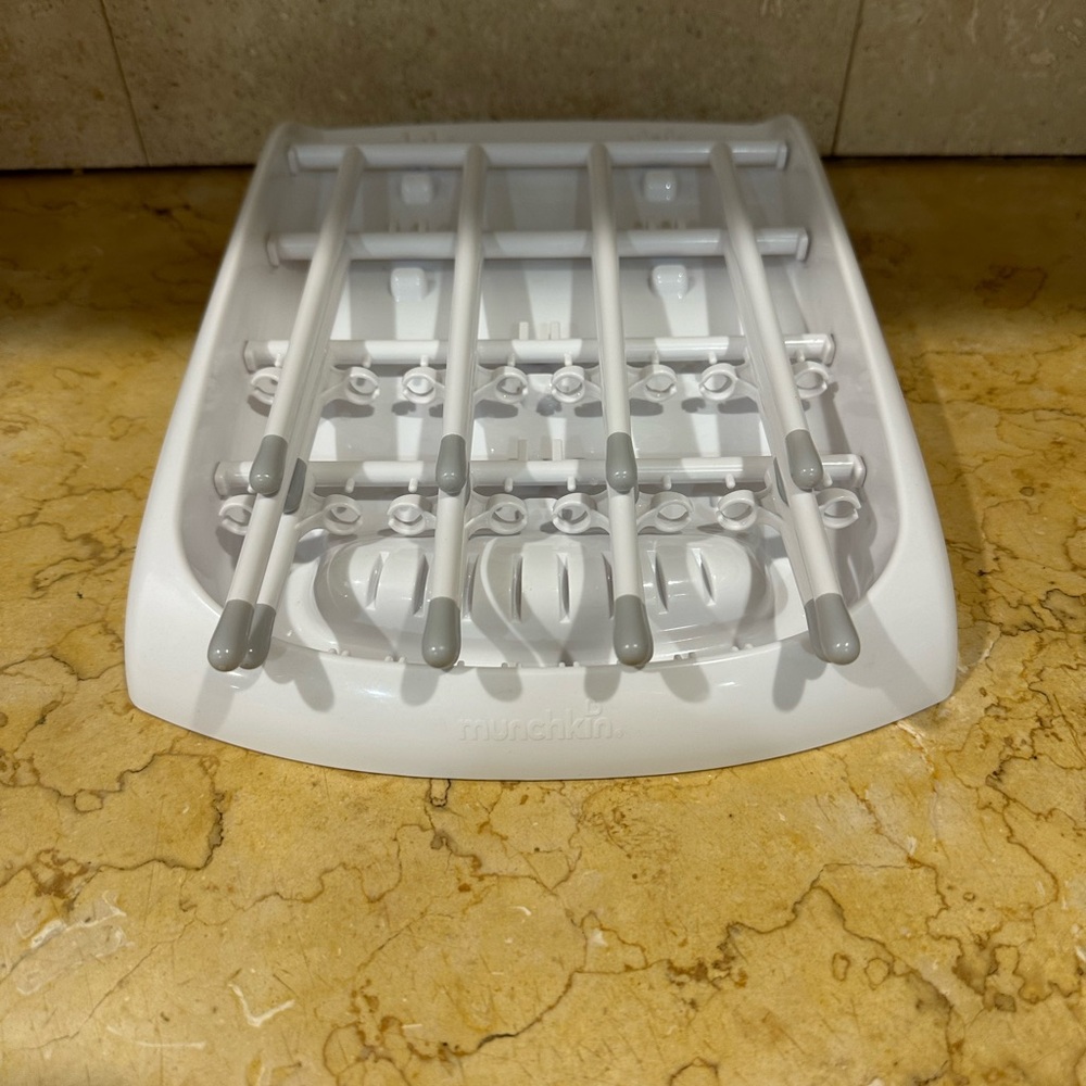 Munchkin White and Gray Bottle Organizer